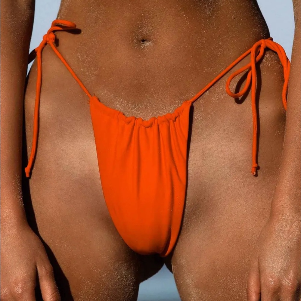 Orange tangerine ruched bikini bottom size Medium NWT